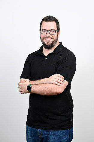 Simon Memmer, BA MA Simon Memmer, BA MA